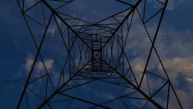 Photo of Três torres de transmissão de energia são derrubadas, e governo cria grupo de crise