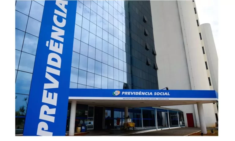 Governo antecipa para maio o pagamento do 13º de beneficiários do INSS