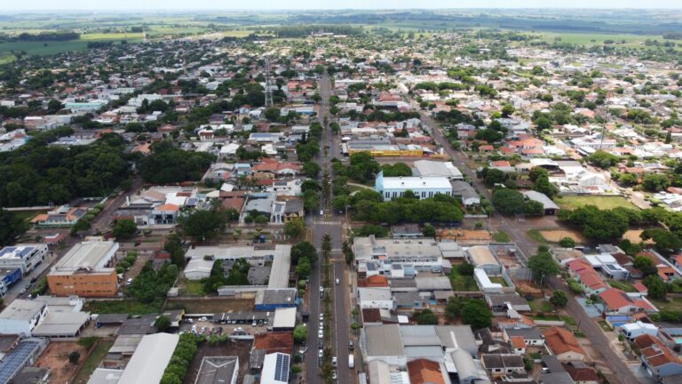 Candidato em Mundo Novo causa polêmica ao contratar e publicar pesquisa com instituto que errou feio no município e caiu em descrédito