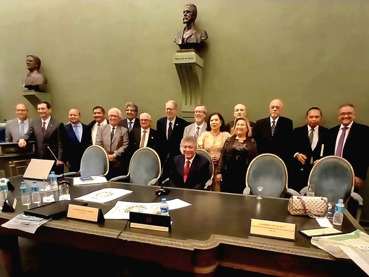 HENRIQUE DE MEDEIROS É O PRESIDENTE DO FÓRUM DAS ACADEMIAS DE LETRAS