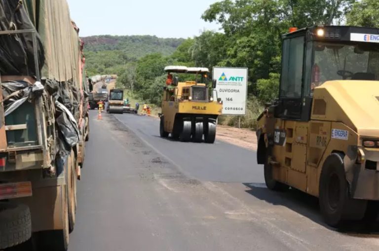 Obras na BR-163 exigem atenção redobrada de motoristas nesta quinta-feira (02)