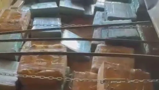 PRF apreende 12 toneladas de drogas ilegais em carga de soja, em Dourados