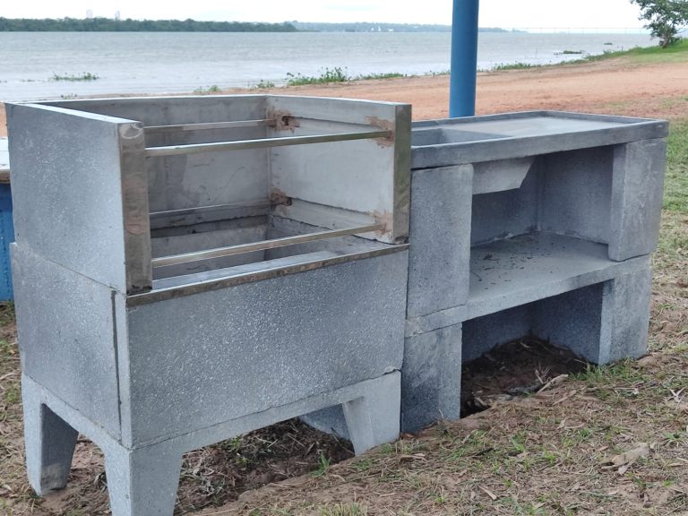 Prainha do Cascalho e Porto Isabel recebem novas churrasqueiras e reforçam infraestrutura turística em Mundo Novo
