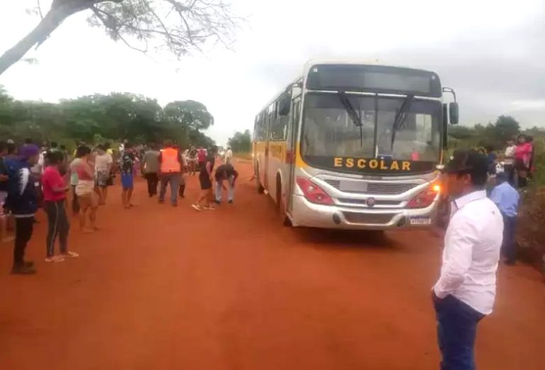 TRAGÉDIA: criança de sete anos morre atropelada por ônibus escolar em Caarapó
