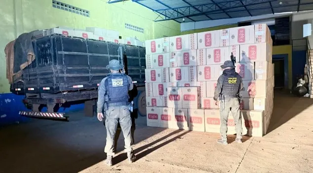 DOF apreende carga milionária de cigarros contrabandeados em Mundo Novo