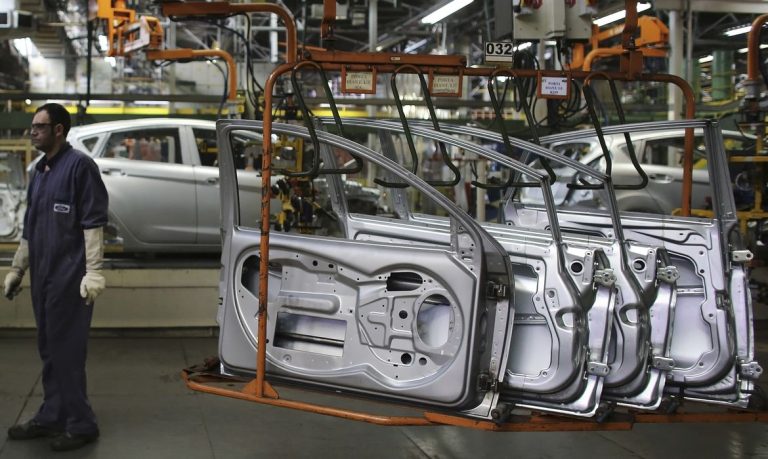 Indústria brasileira cresce 0,1% em março e acumula alta de 3,1% em 2026