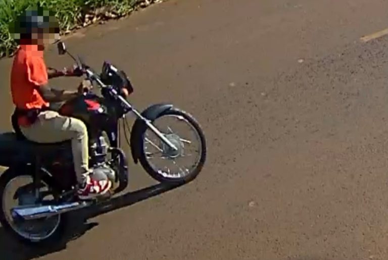 Motocicleta furtada em comércio de Guaíra é recuperada em Terra Roxa