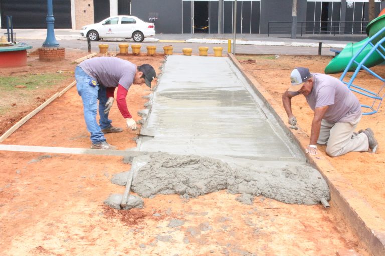 Acessos da Praça Oscar Zandavalli passam por readequação