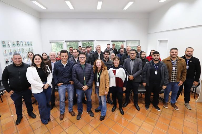 Governo de Mundo Novo participa da primeira reunião técnica da Usina de Projetos dos Municípios Lindeiros