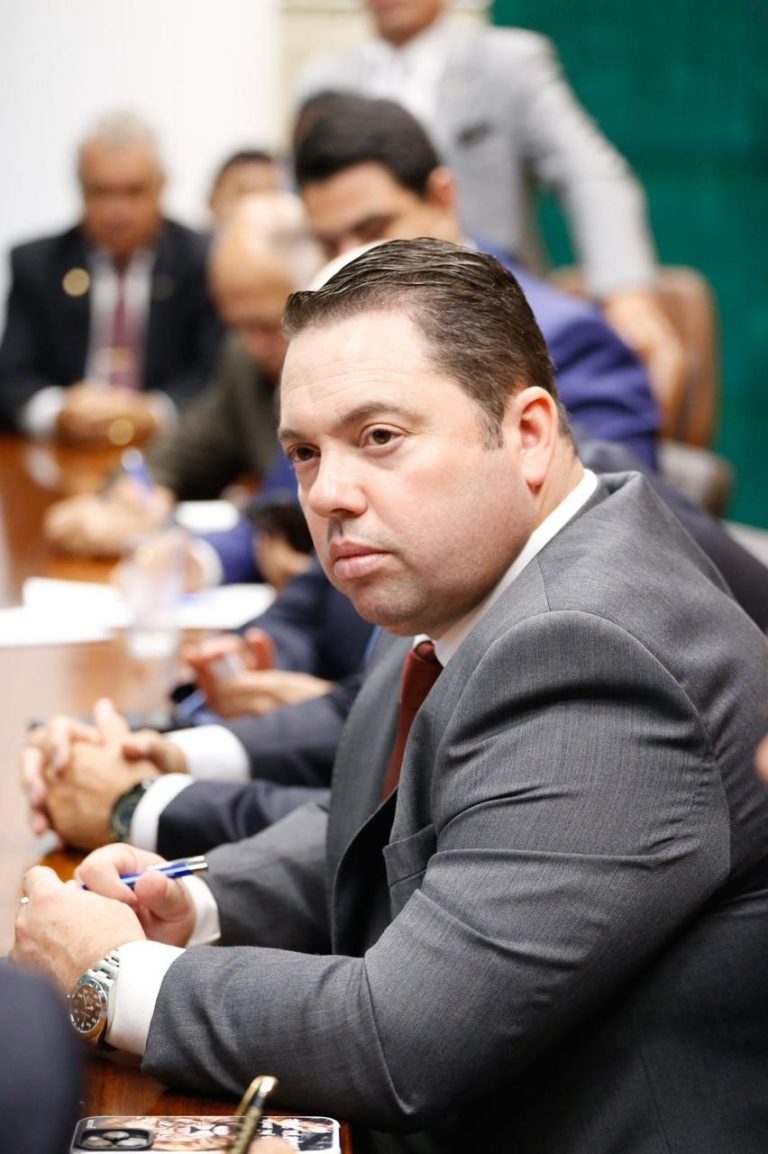 Rodolfo Nogueira articula ação das forças de segurança após invasão de propriedade rural em Sidrolândia