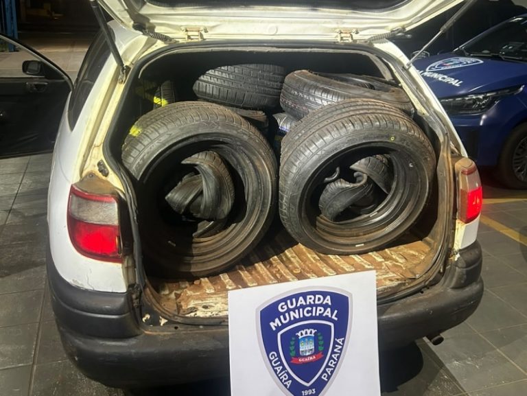Carro carregado com pneus estrangeiros é apreendido pela GM em Guaíra