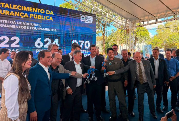 Iguatemi recebe duas viaturas novas do Governo do Estado para Polícia Civil e Militar