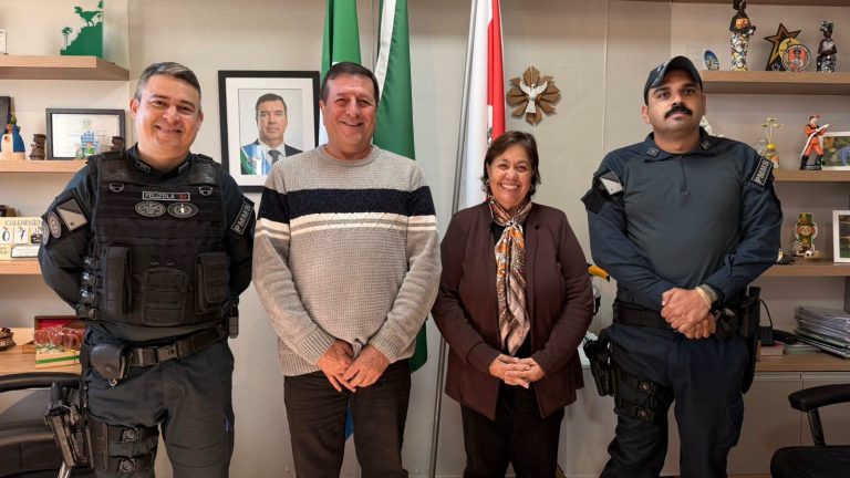 Governo de Mundo Novo recebe comando da Polícia Militar em reunião institucional