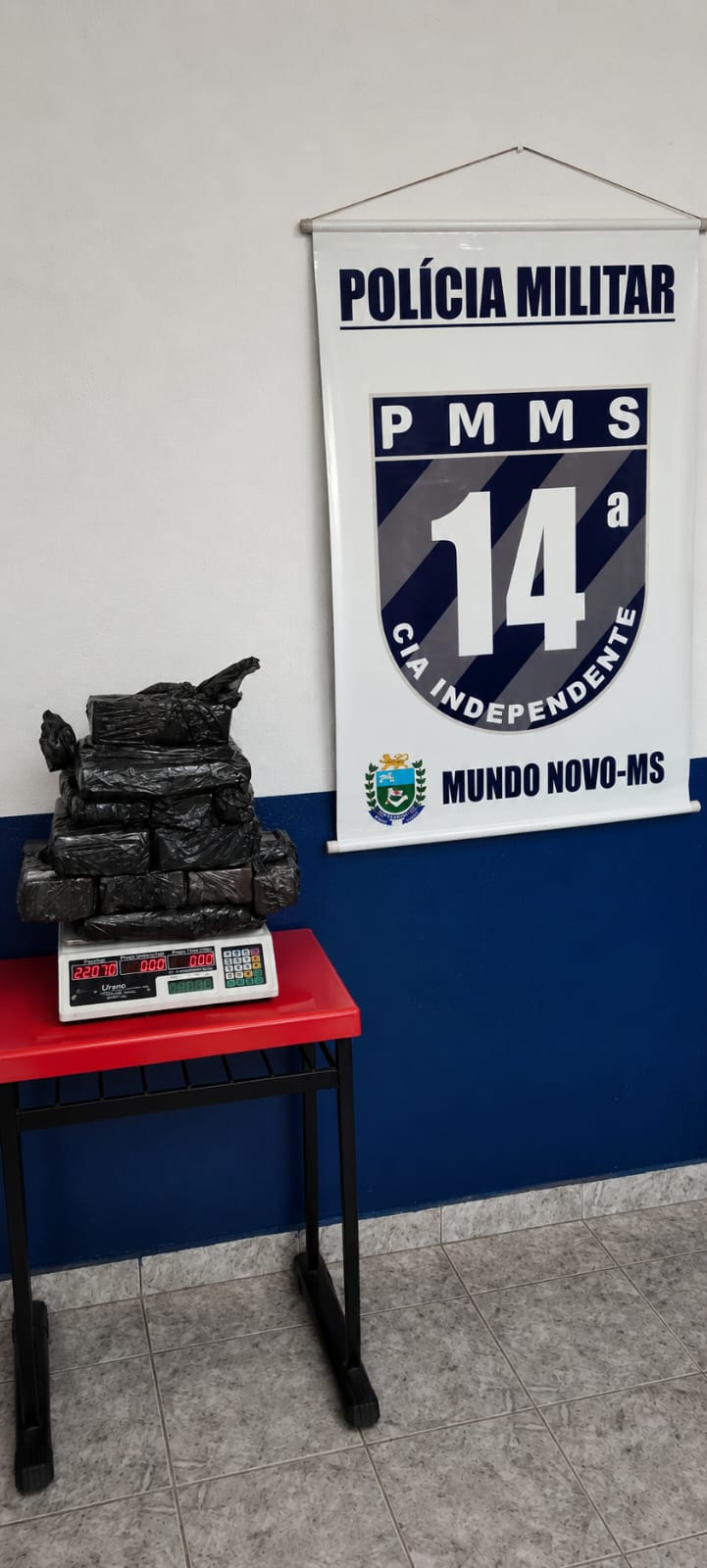 Polícia Militar de Mundo Novo apreende 22kg de maconha em ônibus na rodoviária