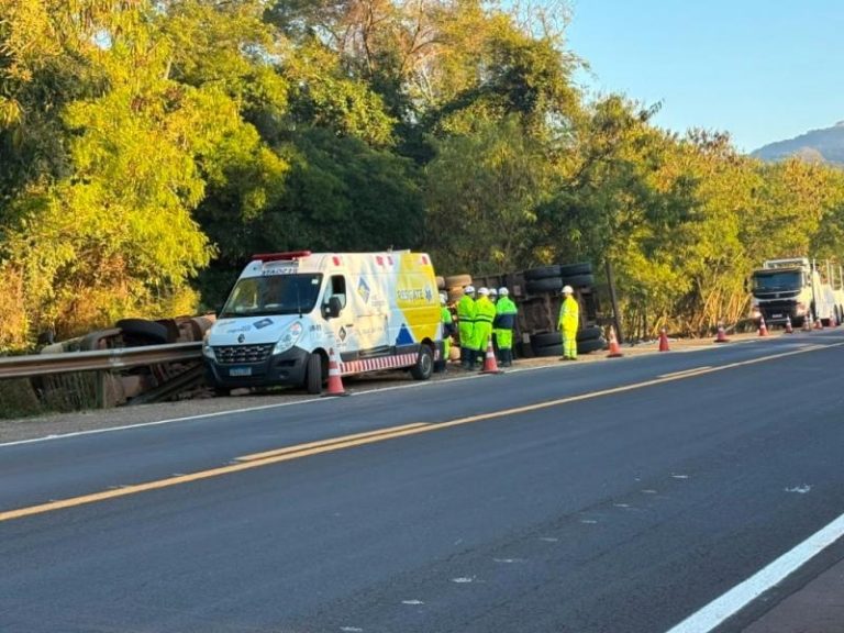 Motorista morre preso às ferragens em acidente na BR-163 entre Mercedes e Guaíra