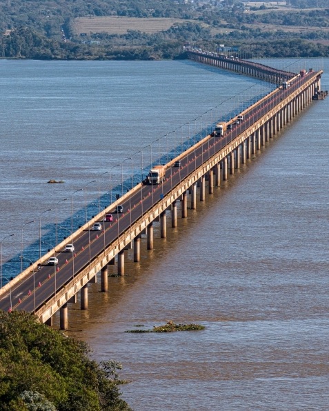 Obras na Ponte Ayrton Senna alteram trânsito em Guaíra e Prefeitura reforça sinalização para balsa