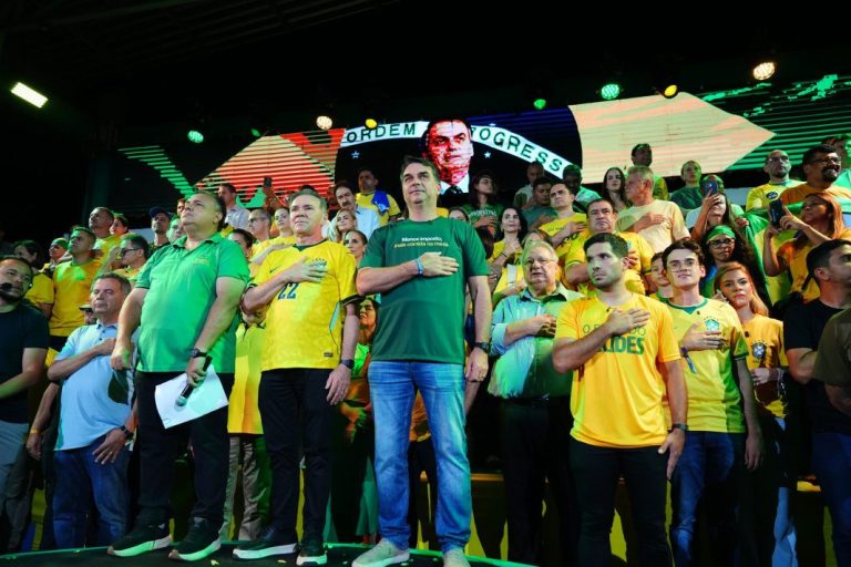 Flávio Bolsonaro é oficialmente candidato do PL à presidência da República