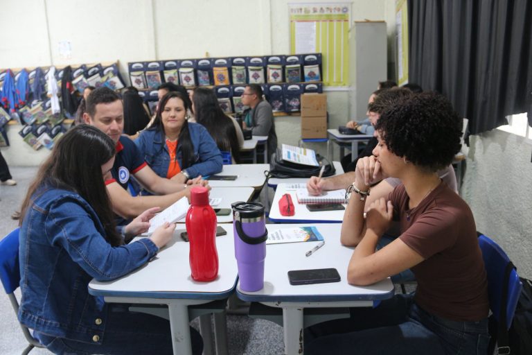 Formação aborda mediação de conflitos e inclusão de alunos com transtornos do neurodesenvolvimento