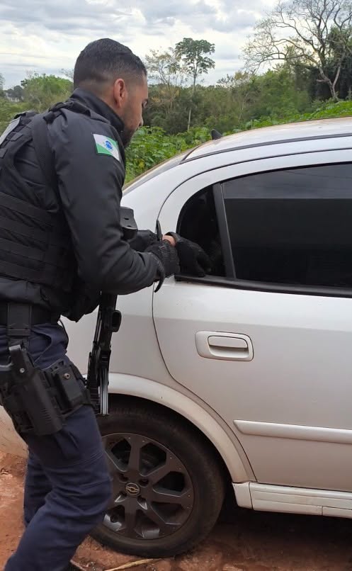 Guarda Municipal resgata criança de 1 ano presa dentro de veículo em Guaíra