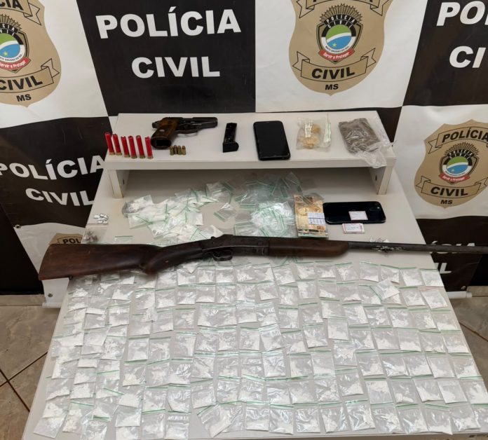 Polícia Civil de Eldorado prende cinco e apreende armas, cocaína, crack e maconha