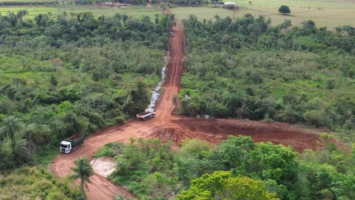Governo de Mundo Novo finaliza estrada que liga comunidade do Jatinho ao Assentamento Pedro Ramalho