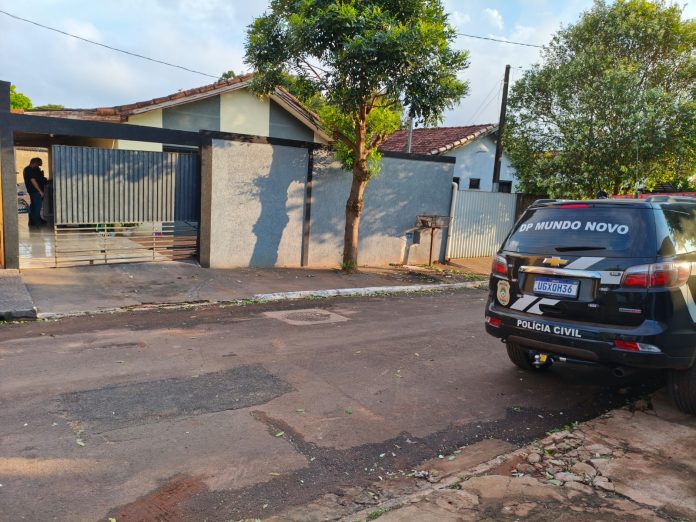Polícia Civil cumpre mandado por furto de R$ 150 mil de idosa em Mundo Novo