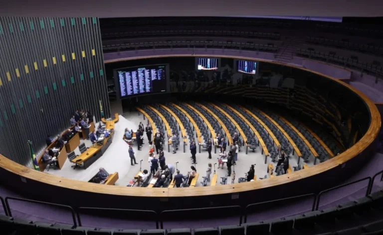 Brasília – Câmara aprova aumento do teto do MEI para R$ 140 mil; texto vai ao Senado
